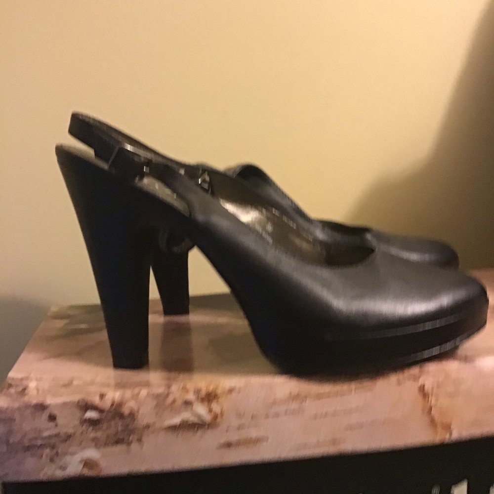 Shoes by RSVP size 8 medium new never worn